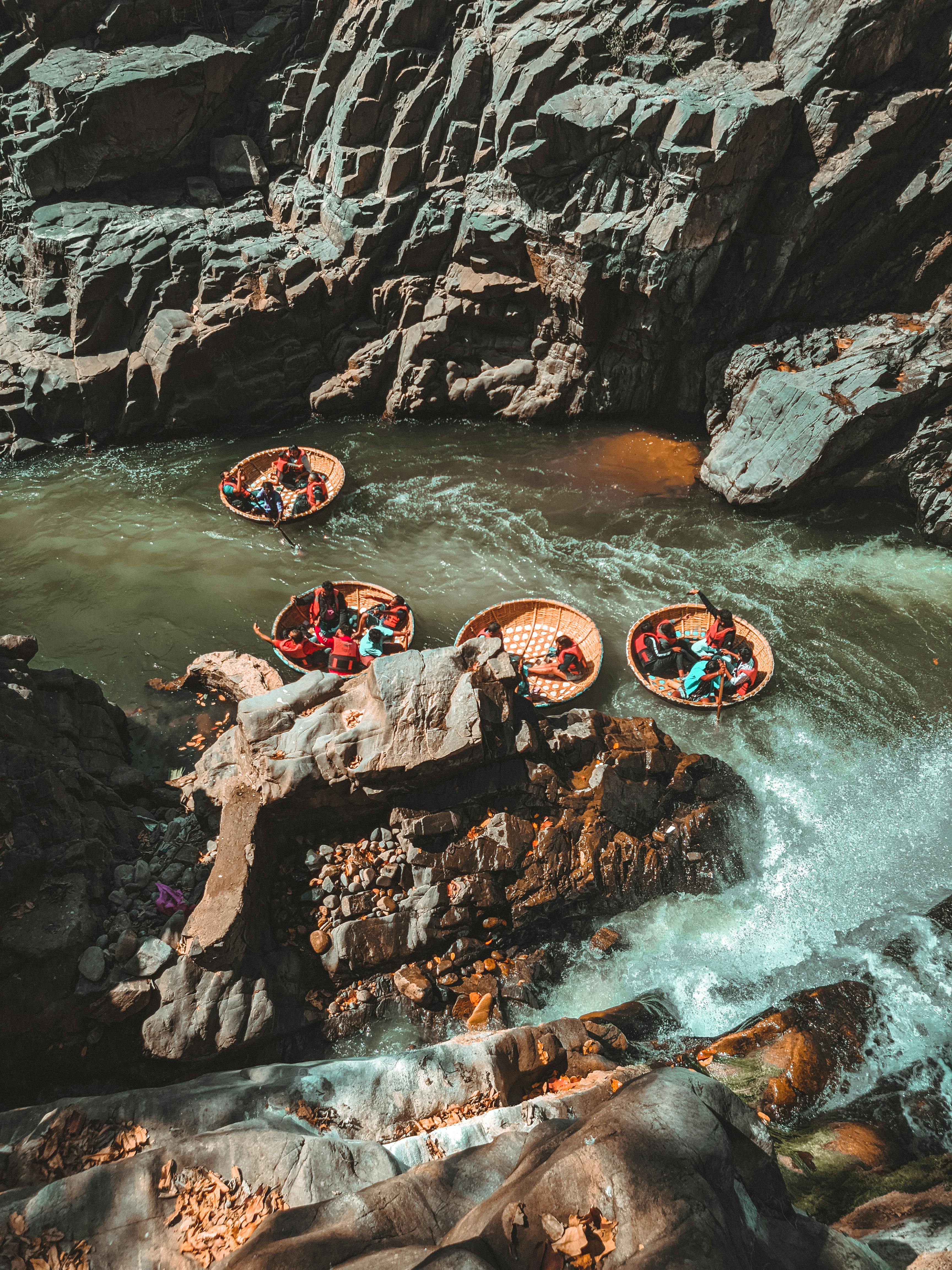 Hogenakkal falls boating guide